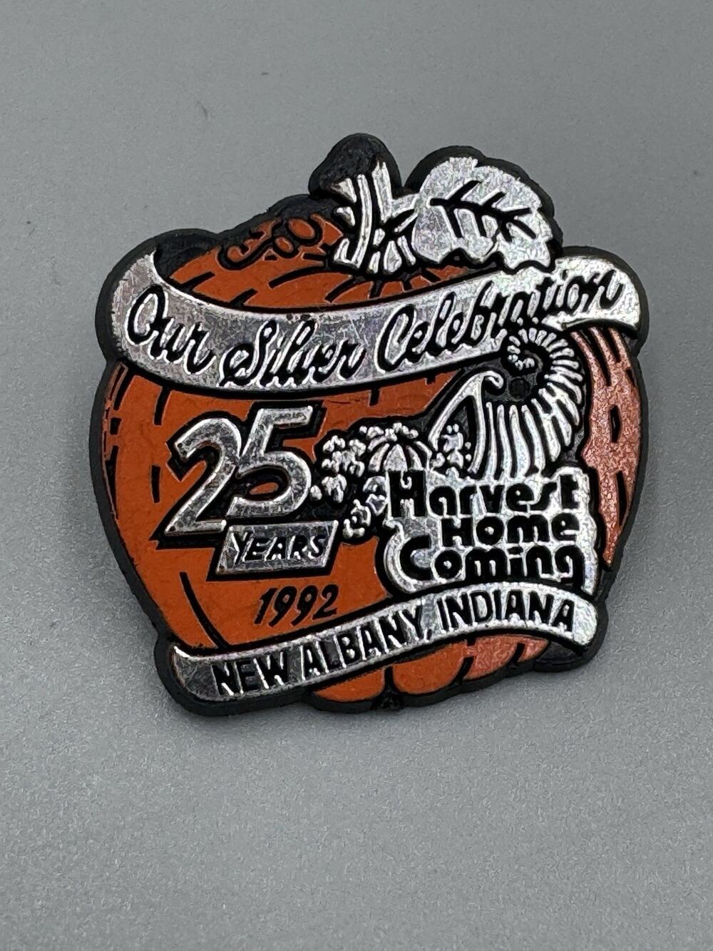 Vtg 1992 Indiana Harvest Homecoming New Albany Festival Pumpkin Plastic Pin